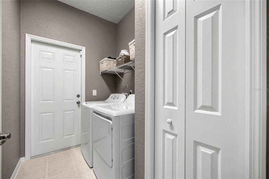 合同活跃: $279,900 (3 贝兹, 2 浴室, 1623 平方英尺)