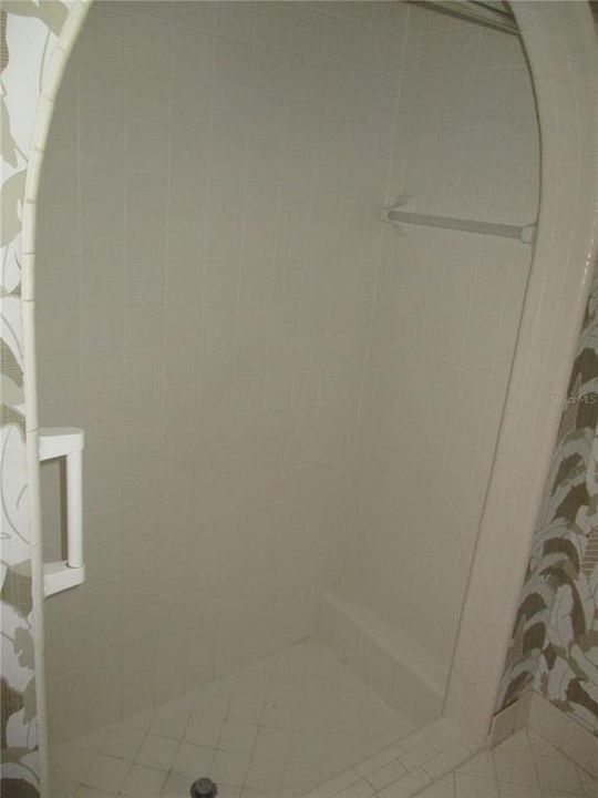 For Rent: $2,780 (3 beds, 2 baths, 2244 Square Feet)