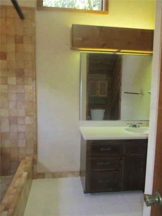 For Rent: $2,780 (3 beds, 2 baths, 2244 Square Feet)