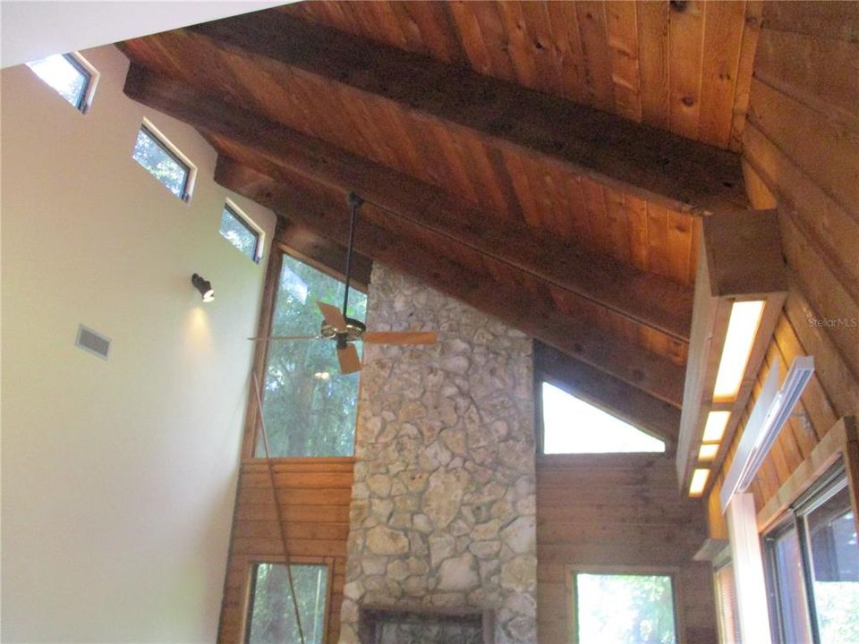 For Rent: $2,780 (3 beds, 2 baths, 2244 Square Feet)