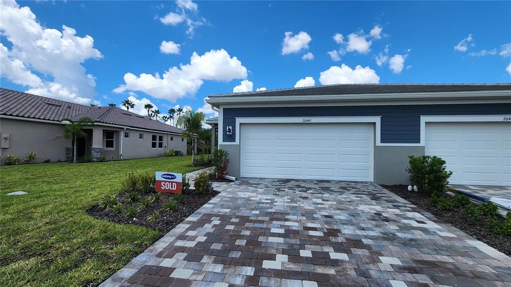 Vendido Recientemente: $319,500 (2 camas, 2 baños, 1431 Pies cuadrados)