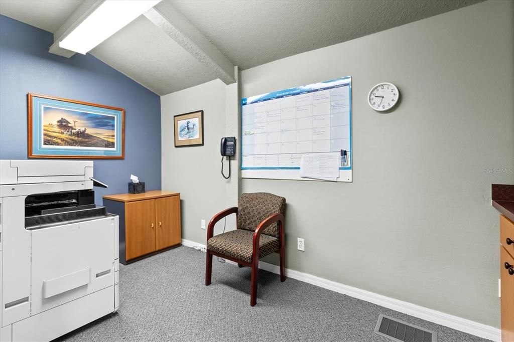 待售: $799,900 (0 贝兹, 0 浴室, 2420 平方英尺)