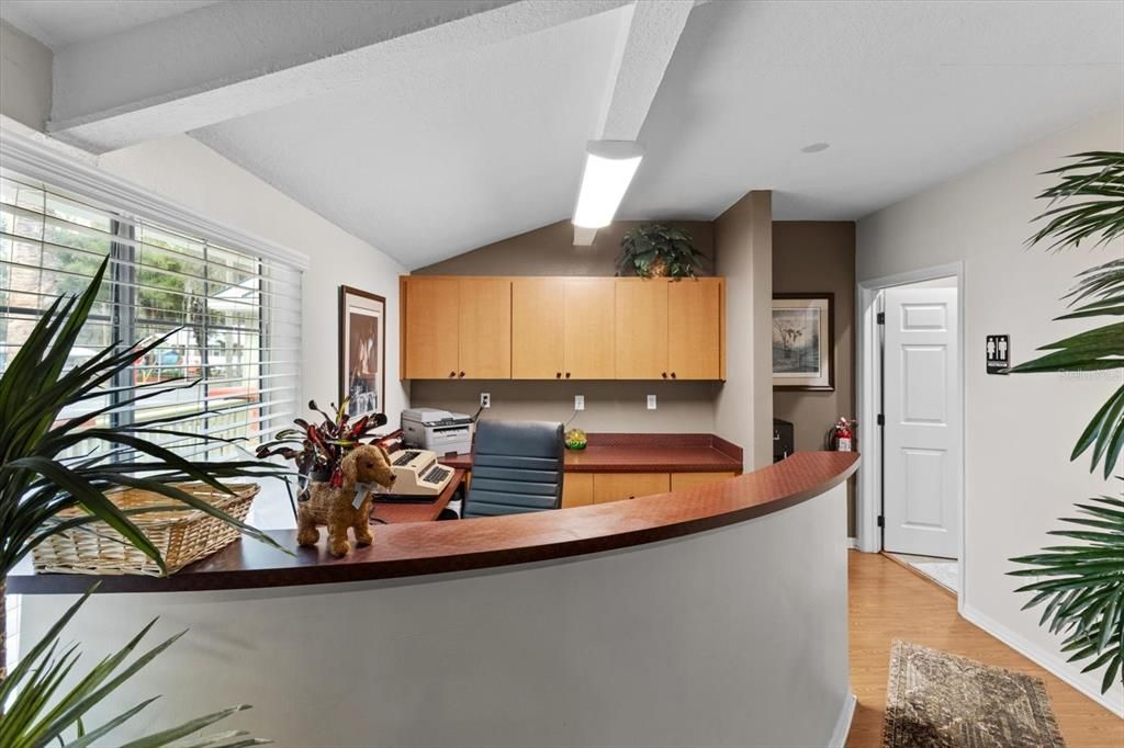 待售: $799,900 (0 贝兹, 0 浴室, 2420 平方英尺)