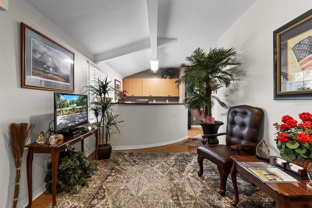 待售: $799,900 (0 贝兹, 0 浴室, 2420 平方英尺)