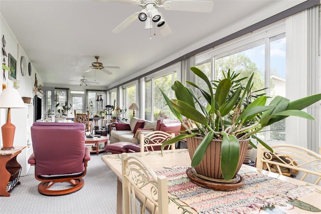 Active With Contract: $250,000 (3 beds, 2 baths, 1974 Square Feet)