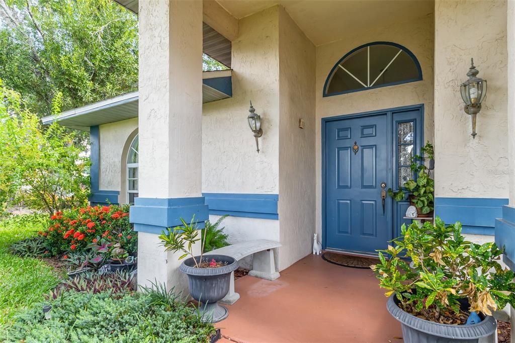 Active With Contract: $250,000 (3 beds, 2 baths, 1974 Square Feet)