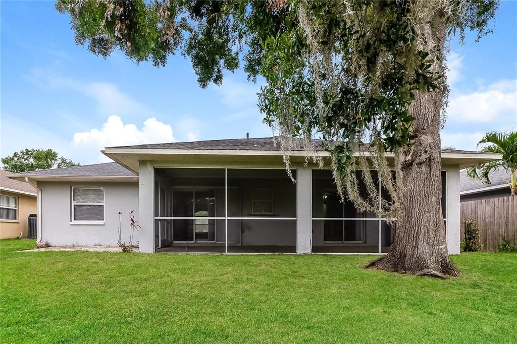 Active With Contract: $1,970 (3 beds, 2 baths, 1416 Square Feet)