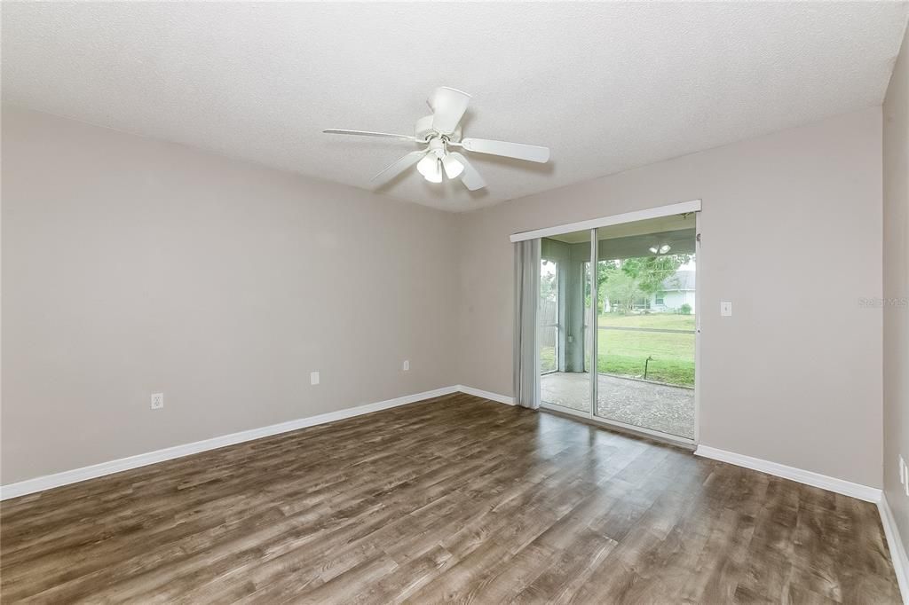 Active With Contract: $1,970 (3 beds, 2 baths, 1416 Square Feet)