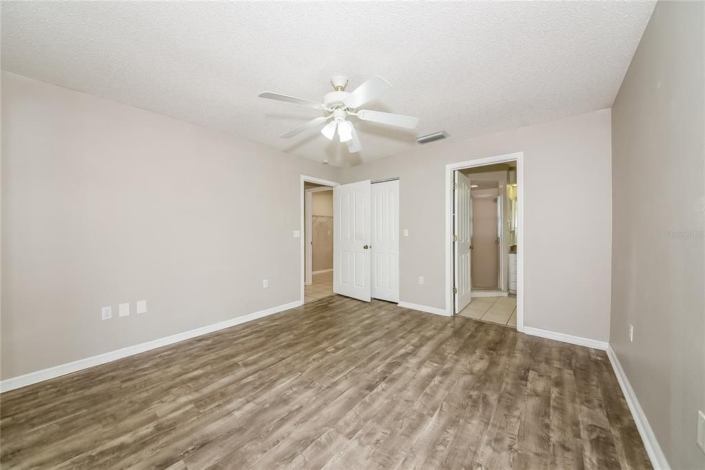 Active With Contract: $1,970 (3 beds, 2 baths, 1416 Square Feet)