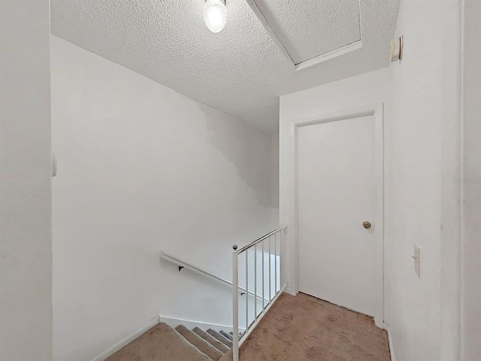 For Sale: $235,000 (2 beds, 1 baths, 1184 Square Feet)