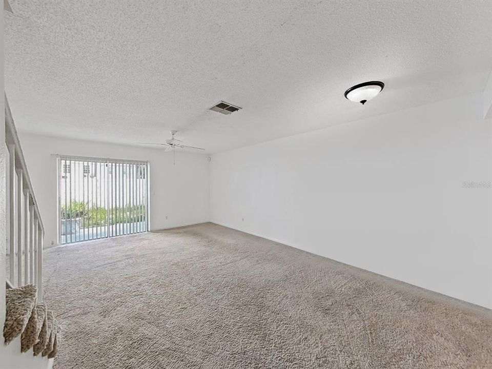 For Sale: $235,000 (2 beds, 1 baths, 1184 Square Feet)