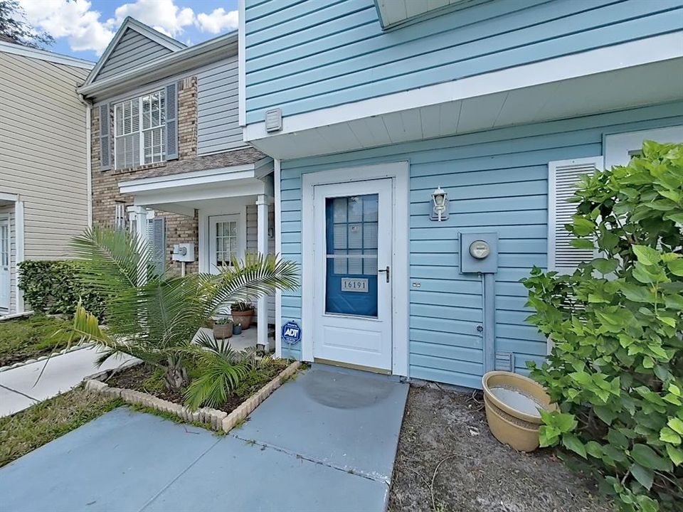 For Sale: $235,000 (2 beds, 1 baths, 1184 Square Feet)