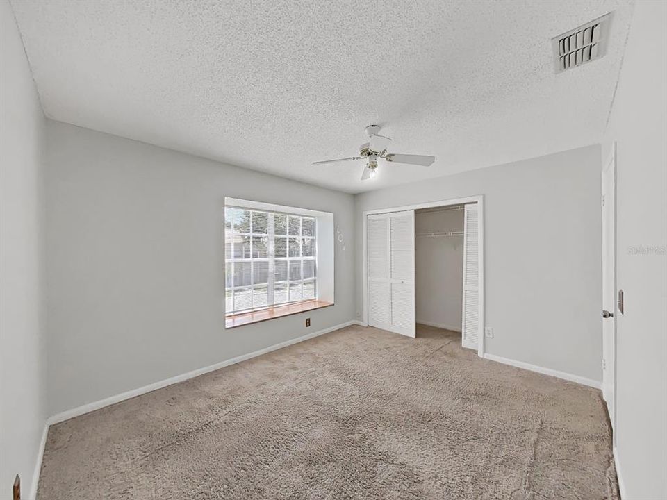 For Sale: $235,000 (2 beds, 1 baths, 1184 Square Feet)