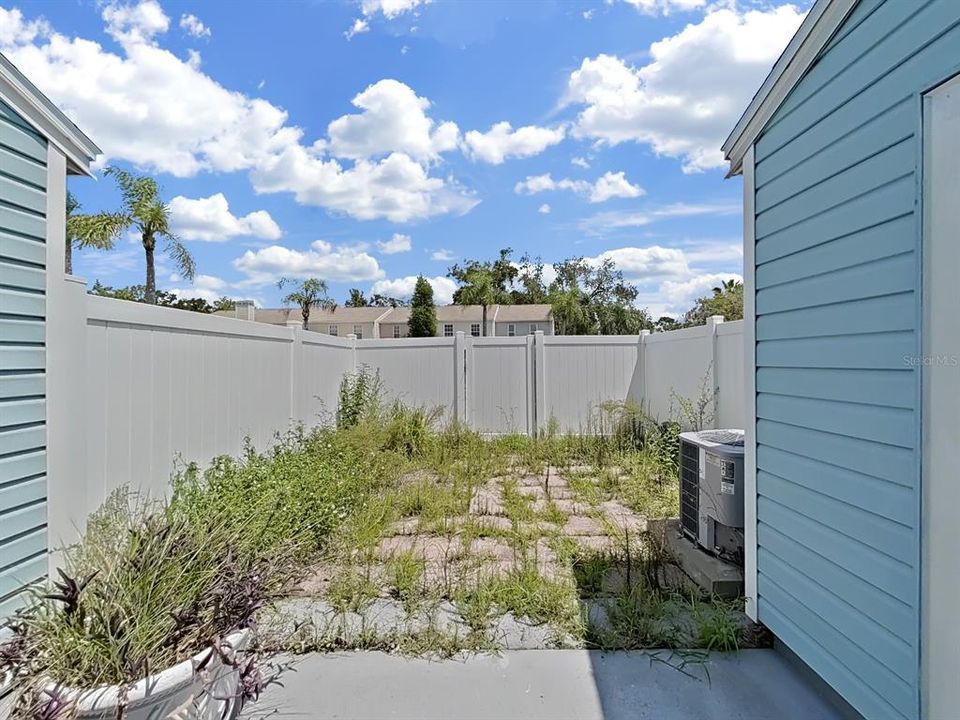 For Sale: $235,000 (2 beds, 1 baths, 1184 Square Feet)