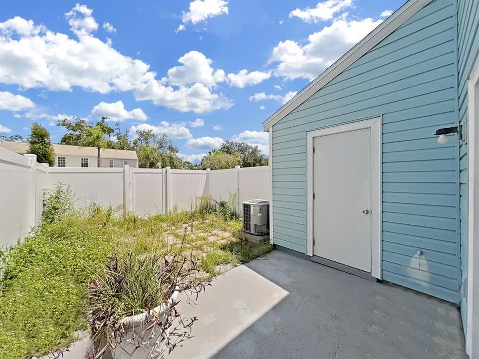 For Sale: $235,000 (2 beds, 1 baths, 1184 Square Feet)