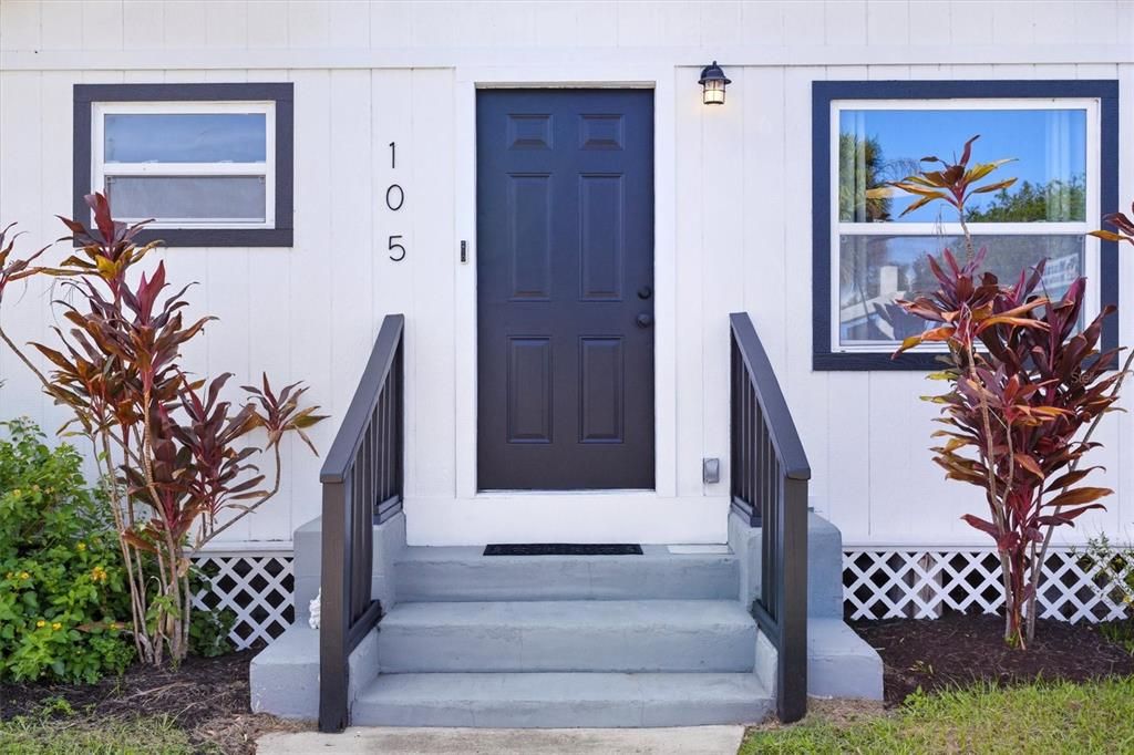 Под контрактом: $275,000 (3 спален, 2 ванн, 1116 Квадратных фут)