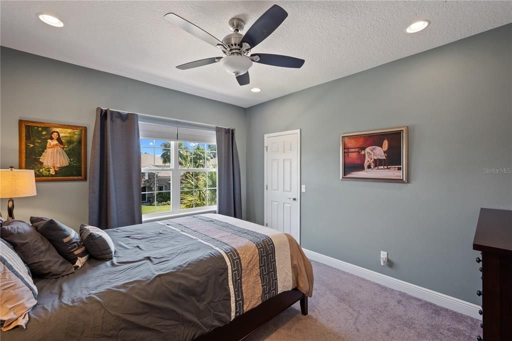 En Venta: $915,000 (6 camas, 4 baños, 4310 Pies cuadrados)