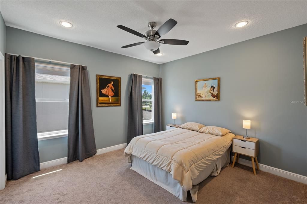 En Venta: $915,000 (6 camas, 4 baños, 4310 Pies cuadrados)