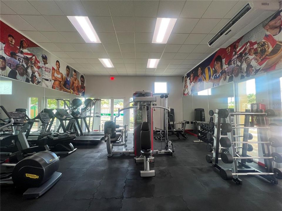 For Rent: $2,500 (3 beds, 2 baths, 1265 Square Feet)