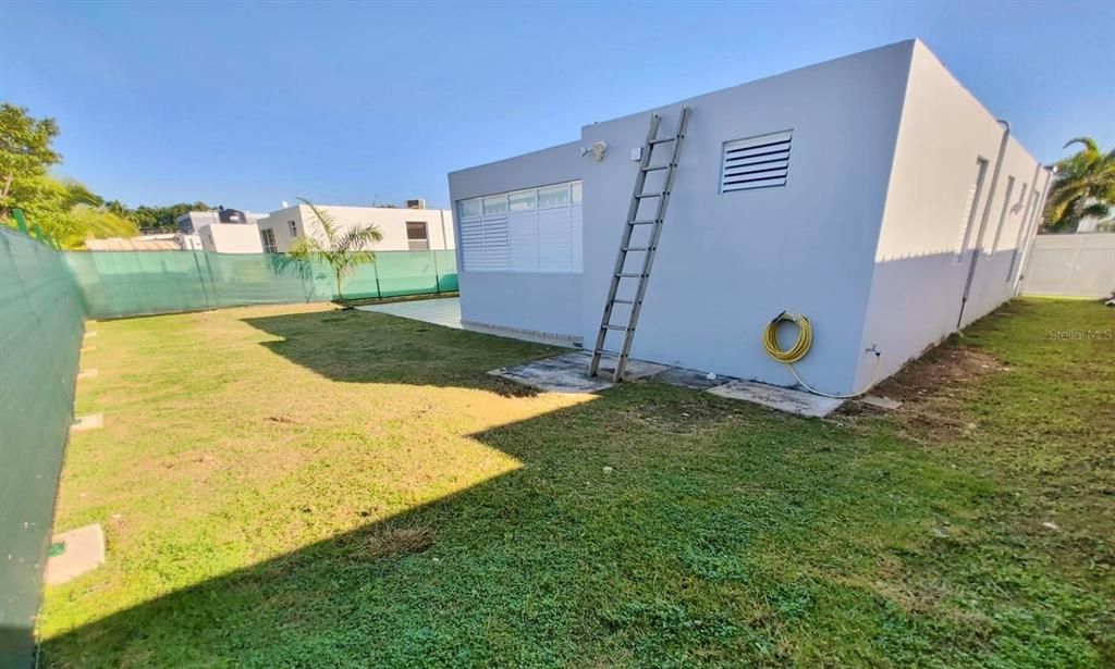 For Rent: $2,500 (3 beds, 2 baths, 1265 Square Feet)