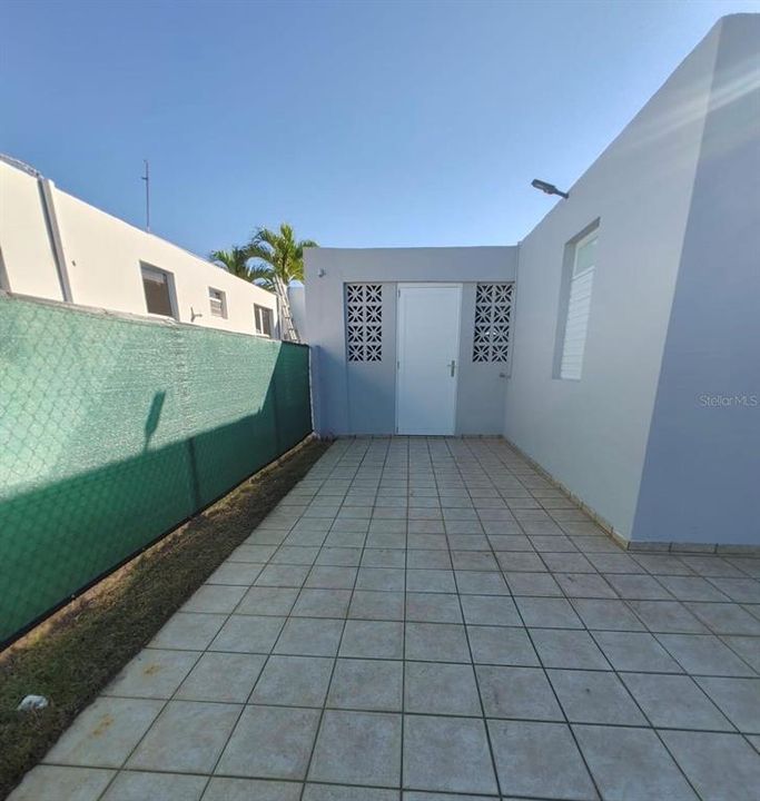 For Rent: $2,500 (3 beds, 2 baths, 1265 Square Feet)