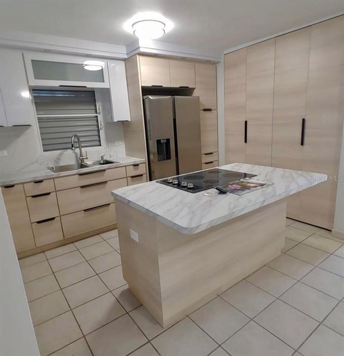 For Rent: $2,500 (3 beds, 2 baths, 1265 Square Feet)