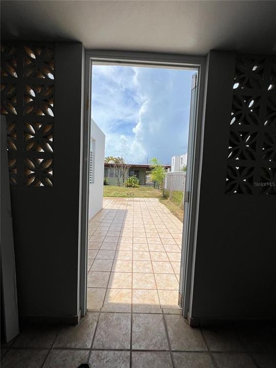 For Rent: $2,500 (3 beds, 2 baths, 1265 Square Feet)