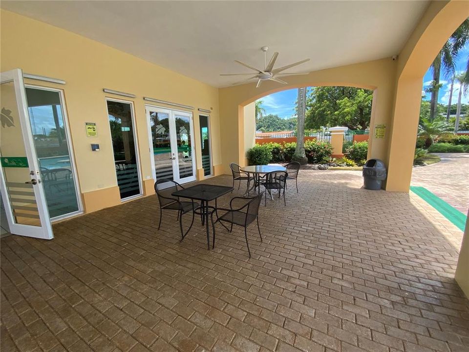 For Rent: $2,500 (3 beds, 2 baths, 1265 Square Feet)