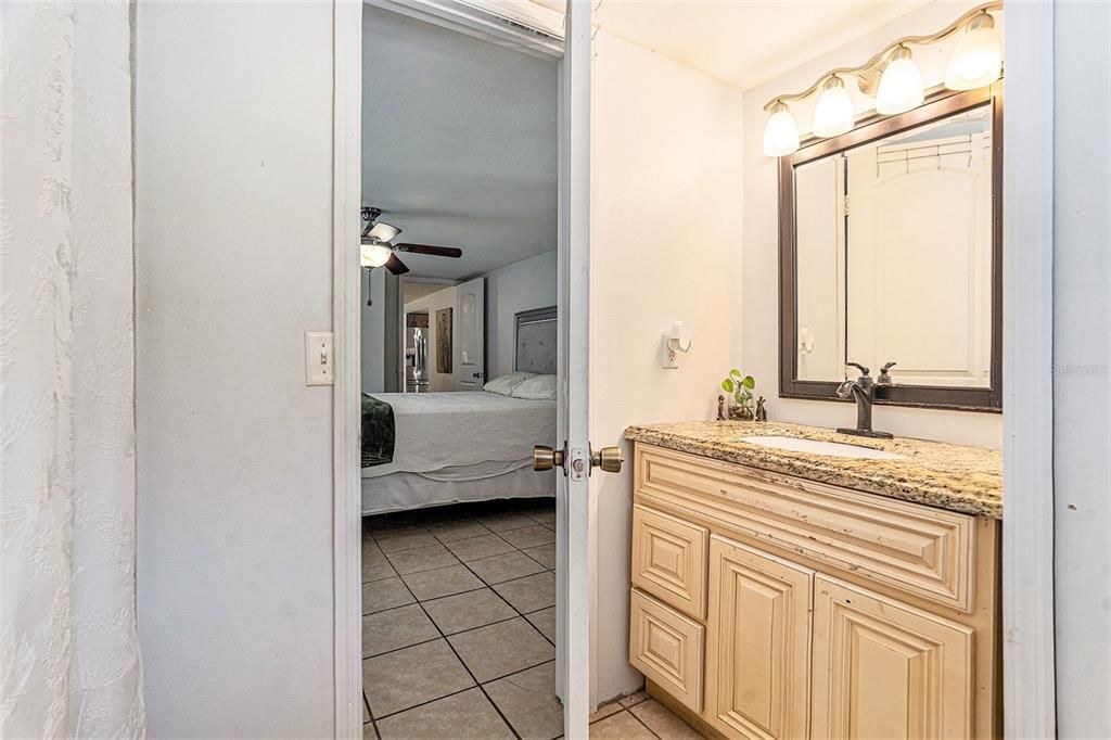 For Sale: $289,900 (5 beds, 2 baths, 2112 Square Feet)