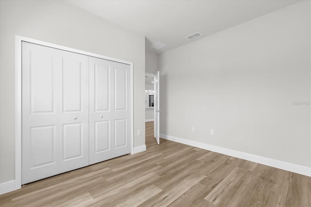 Под контрактом: $1,900 (4 спален, 2 ванн, 1833 Квадратных фут)