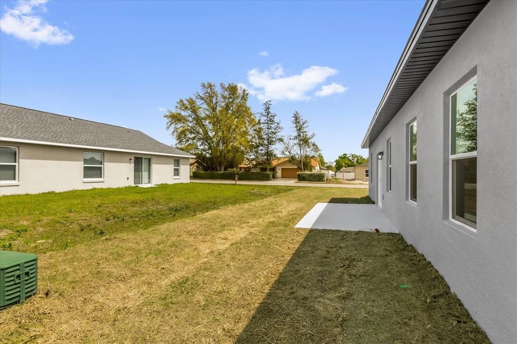 Под контрактом: $1,900 (4 спален, 2 ванн, 1833 Квадратных фут)