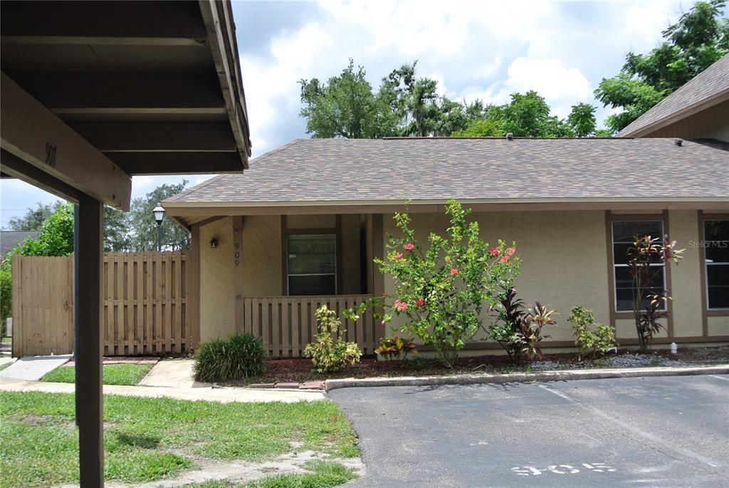 For Sale: $230,000 (3 beds, 2 baths, 1247 Square Feet)