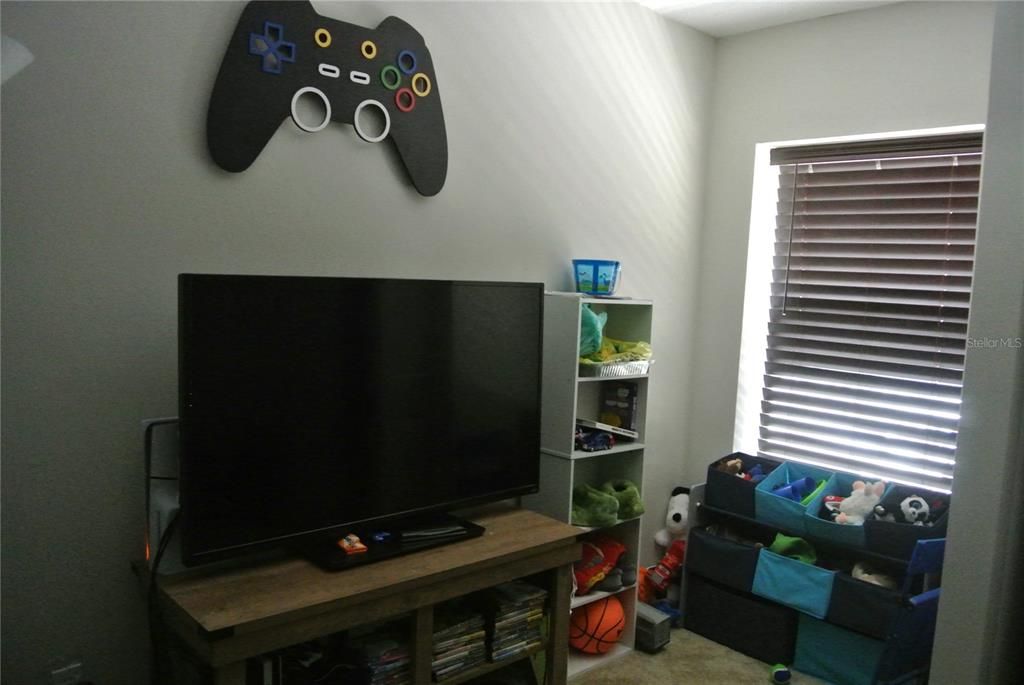 For Sale: $230,000 (3 beds, 2 baths, 1247 Square Feet)