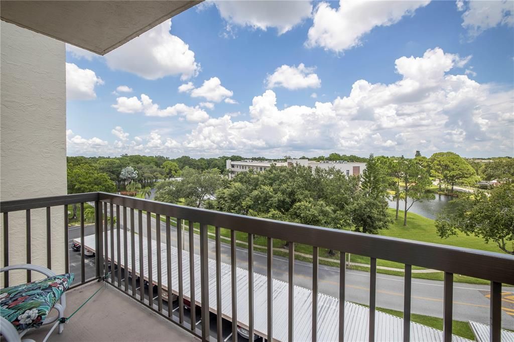 Active With Contract: $1,800 (2 beds, 2 baths, 1700 Square Feet)