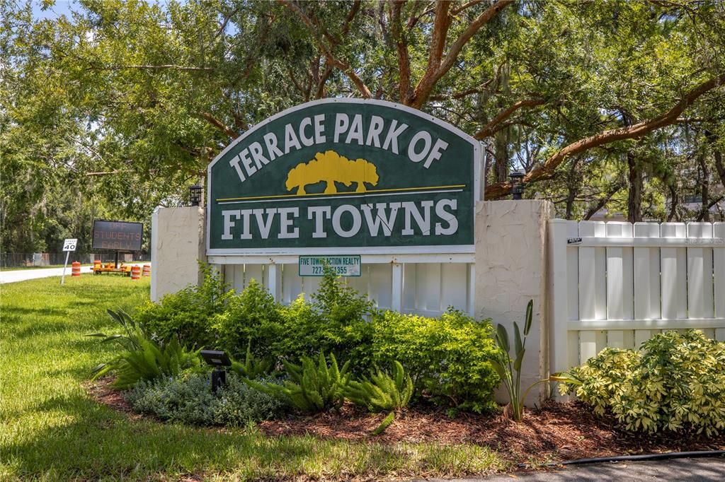 Active With Contract: $1,800 (2 beds, 2 baths, 1700 Square Feet)