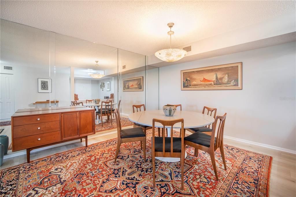 Active With Contract: $1,800 (2 beds, 2 baths, 1700 Square Feet)