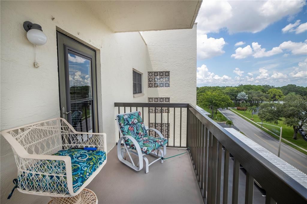 Active With Contract: $1,800 (2 beds, 2 baths, 1700 Square Feet)