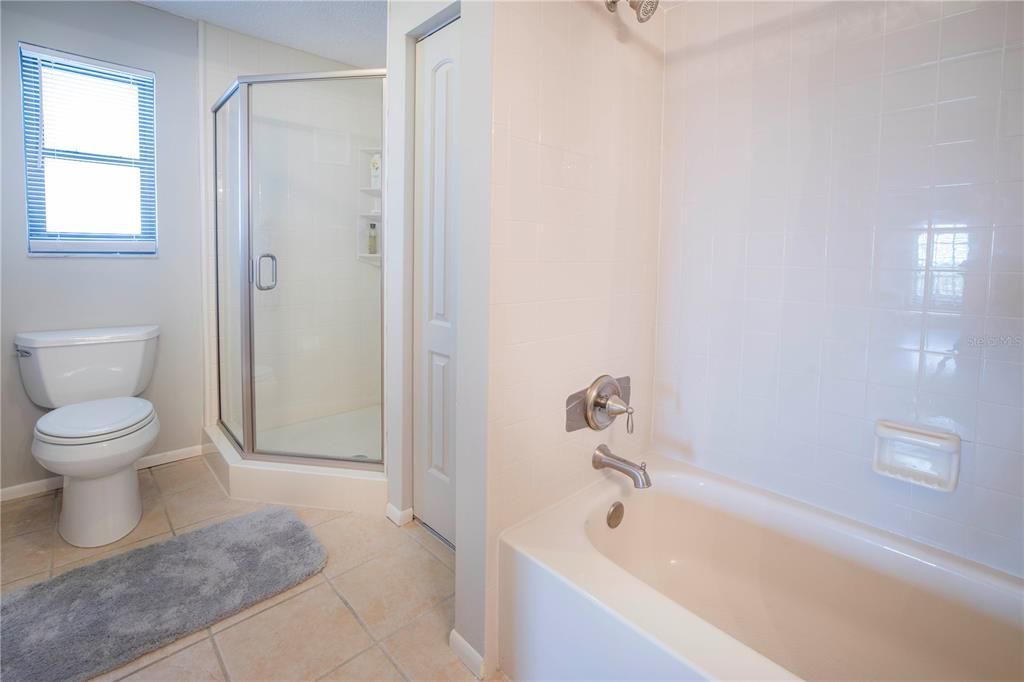 Active With Contract: $1,800 (2 beds, 2 baths, 1700 Square Feet)