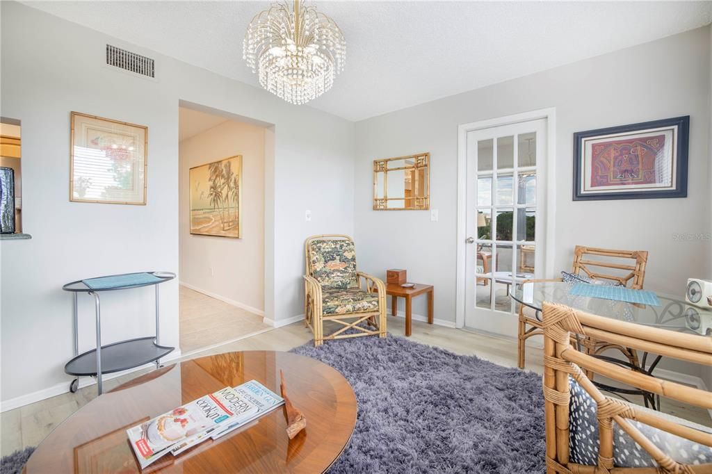 Active With Contract: $1,800 (2 beds, 2 baths, 1700 Square Feet)