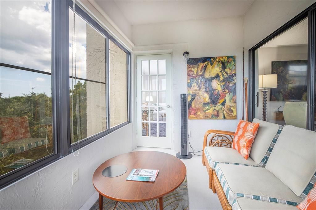 Active With Contract: $1,800 (2 beds, 2 baths, 1700 Square Feet)