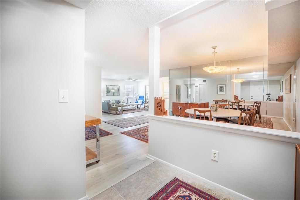 Active With Contract: $1,800 (2 beds, 2 baths, 1700 Square Feet)