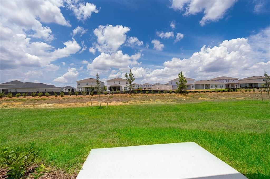 合同活跃: $1,700 (3 贝兹, 2 浴室, 1830 平方英尺)