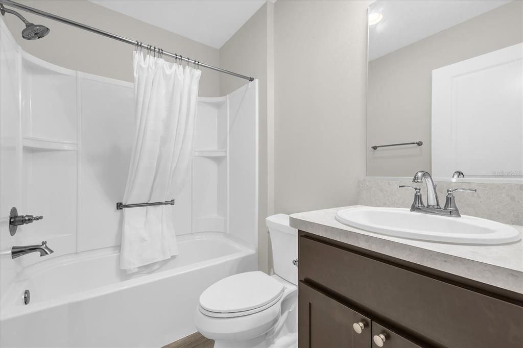 En Venta: $262,900 (2 camas, 2 baños, 979 Pies cuadrados)