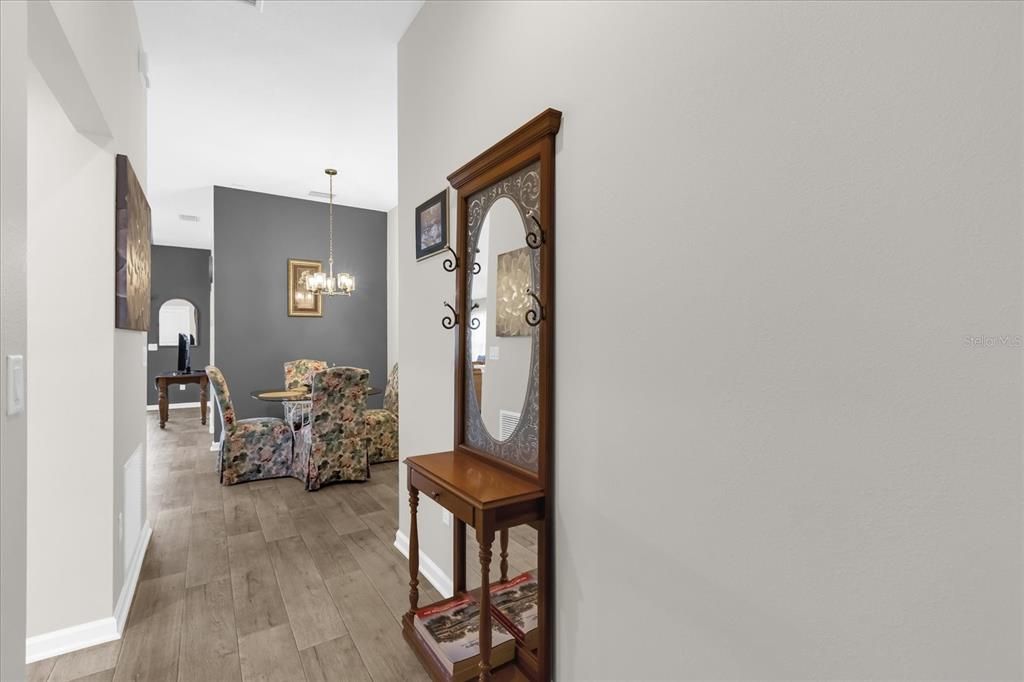 En Venta: $262,900 (2 camas, 2 baños, 979 Pies cuadrados)