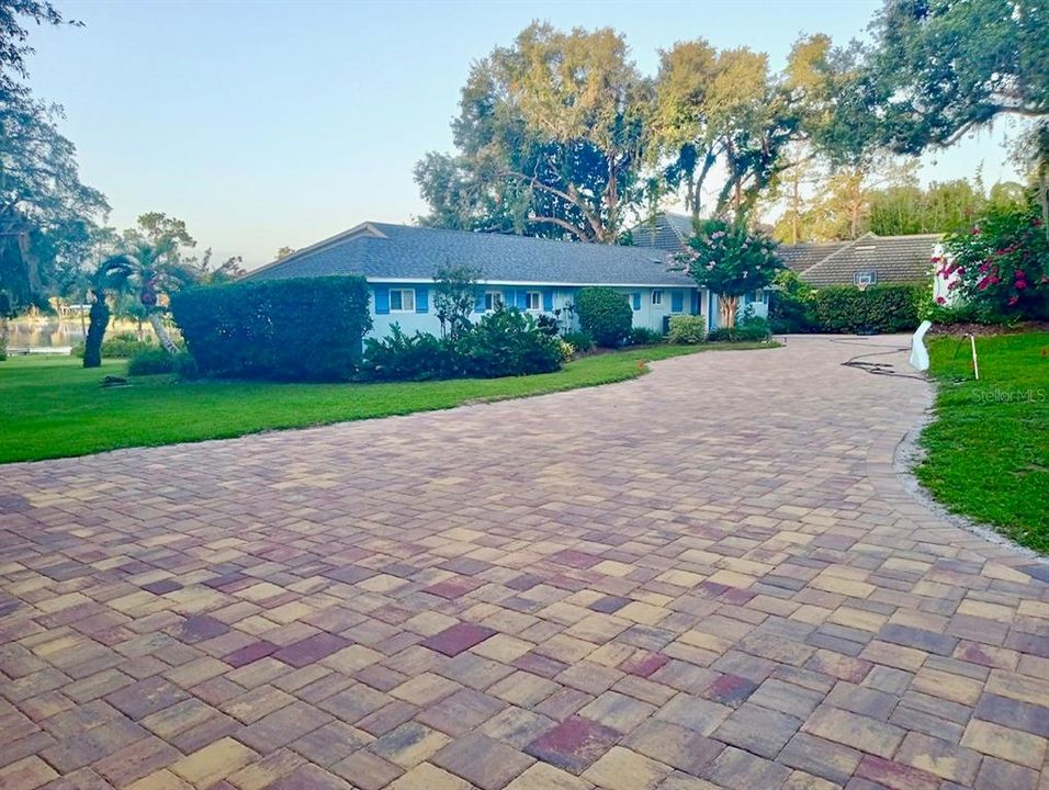 待售: $699,000 (4 贝兹, 2 浴室, 2498 平方英尺)