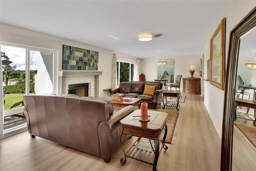 待售: $699,000 (4 贝兹, 2 浴室, 2498 平方英尺)