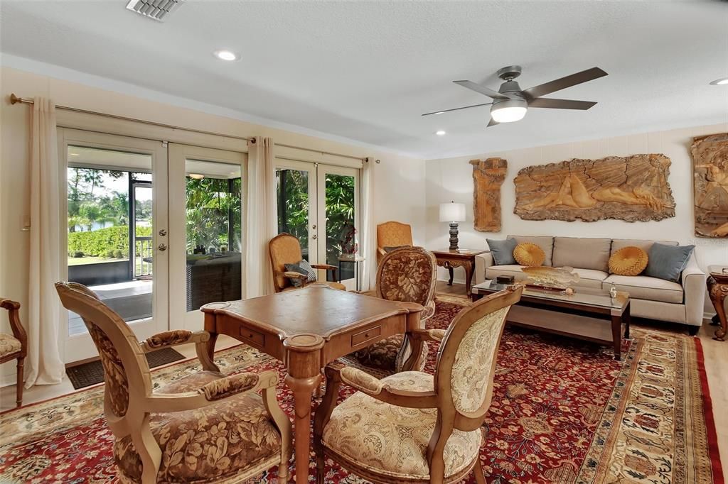 待售: $699,000 (4 贝兹, 2 浴室, 2498 平方英尺)