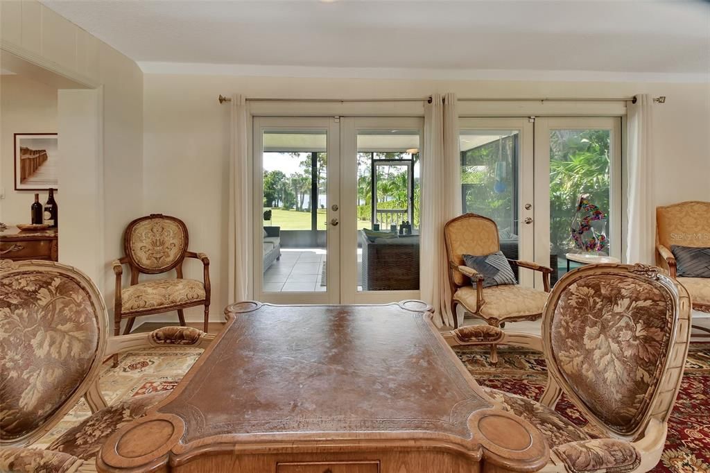 待售: $699,000 (4 贝兹, 2 浴室, 2498 平方英尺)