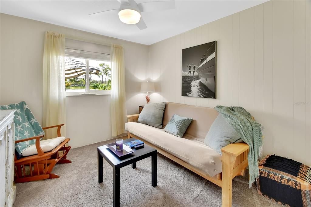 待售: $699,000 (4 贝兹, 2 浴室, 2498 平方英尺)