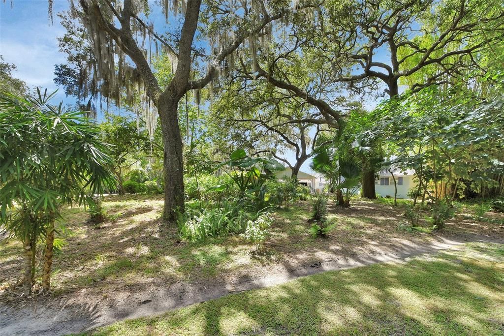 待售: $699,000 (4 贝兹, 2 浴室, 2498 平方英尺)